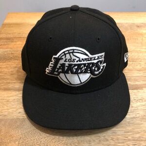 New Era Black NBA Los Angeles Lakers Fitted Hat - Size 6 7/8